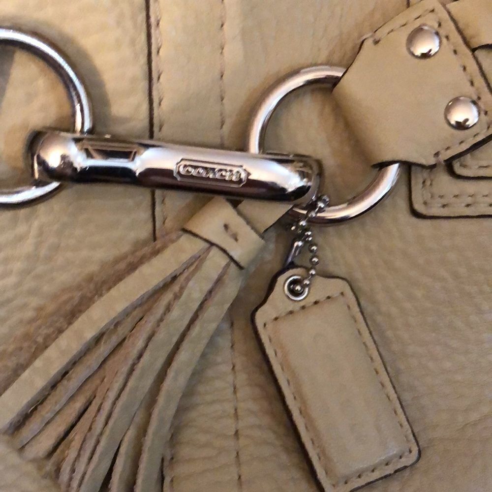 Coach Vintage leather tassel bag. - Picture 3 of 14